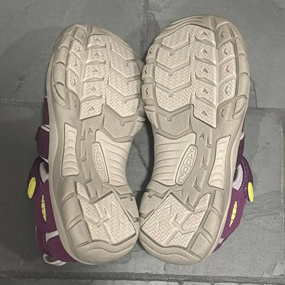 Keen Big Kids Newport H2 Purple Girls Sandals - size 2